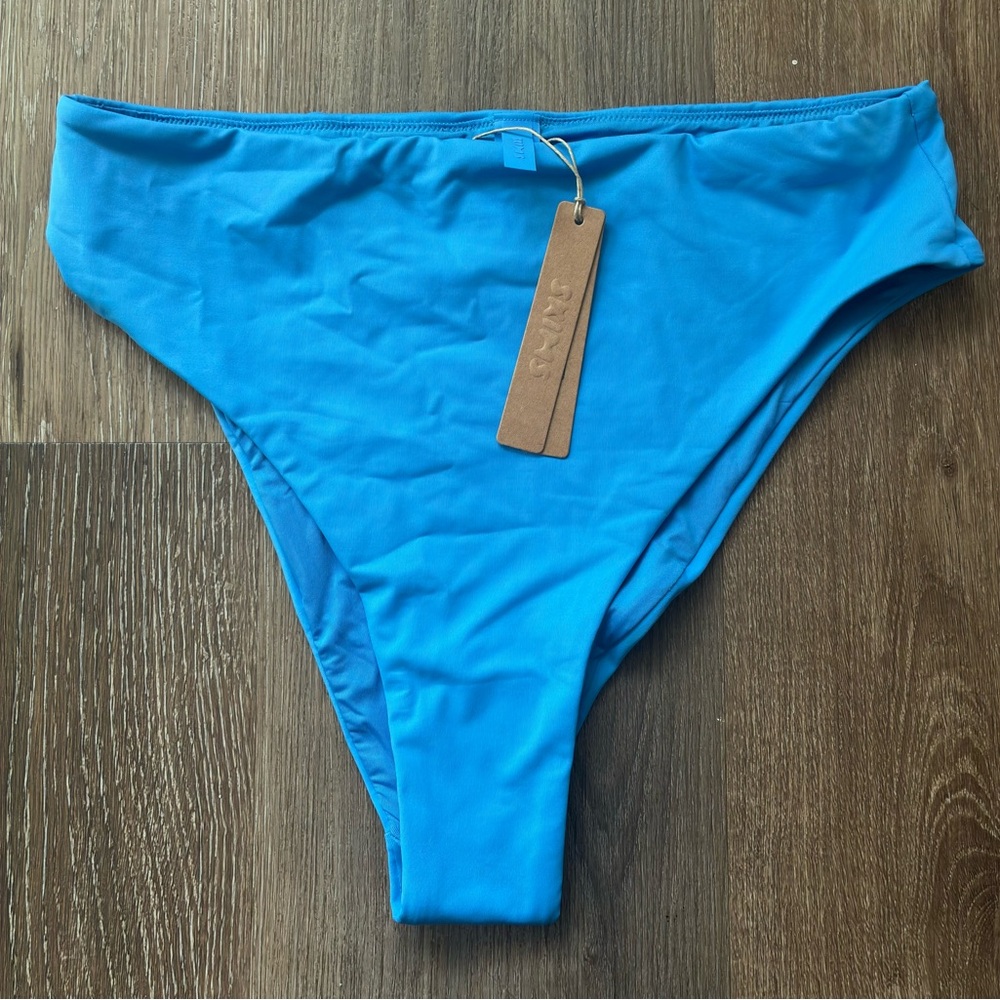 SKIMS Tide signature swim mid waist Bottom - Medium - sold out